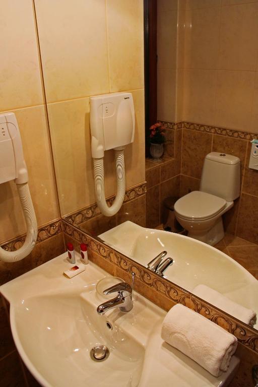 Готель Chateau Montagne Troyan 3*