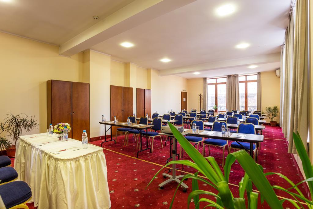 Готель Chateau Montagne Troyan 3*